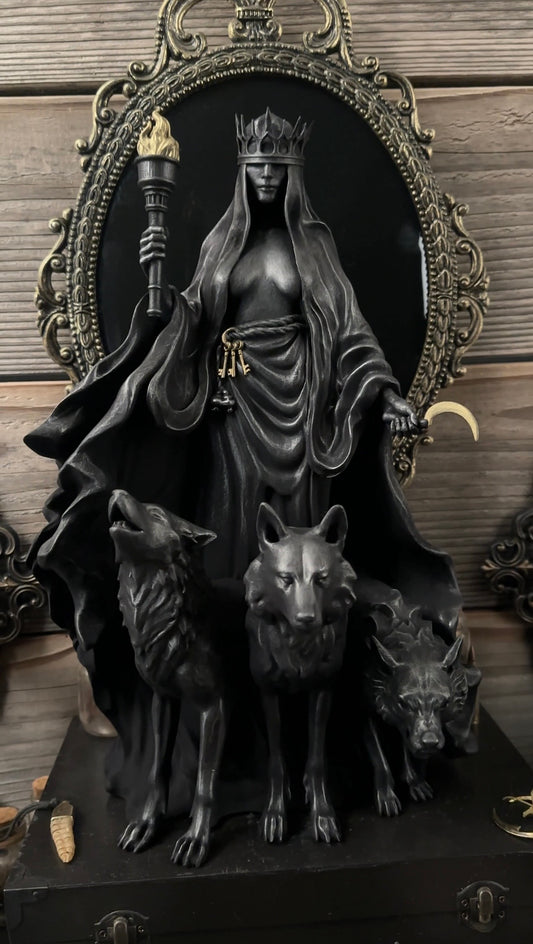 Hekate Enodia, She of The Crossroads
