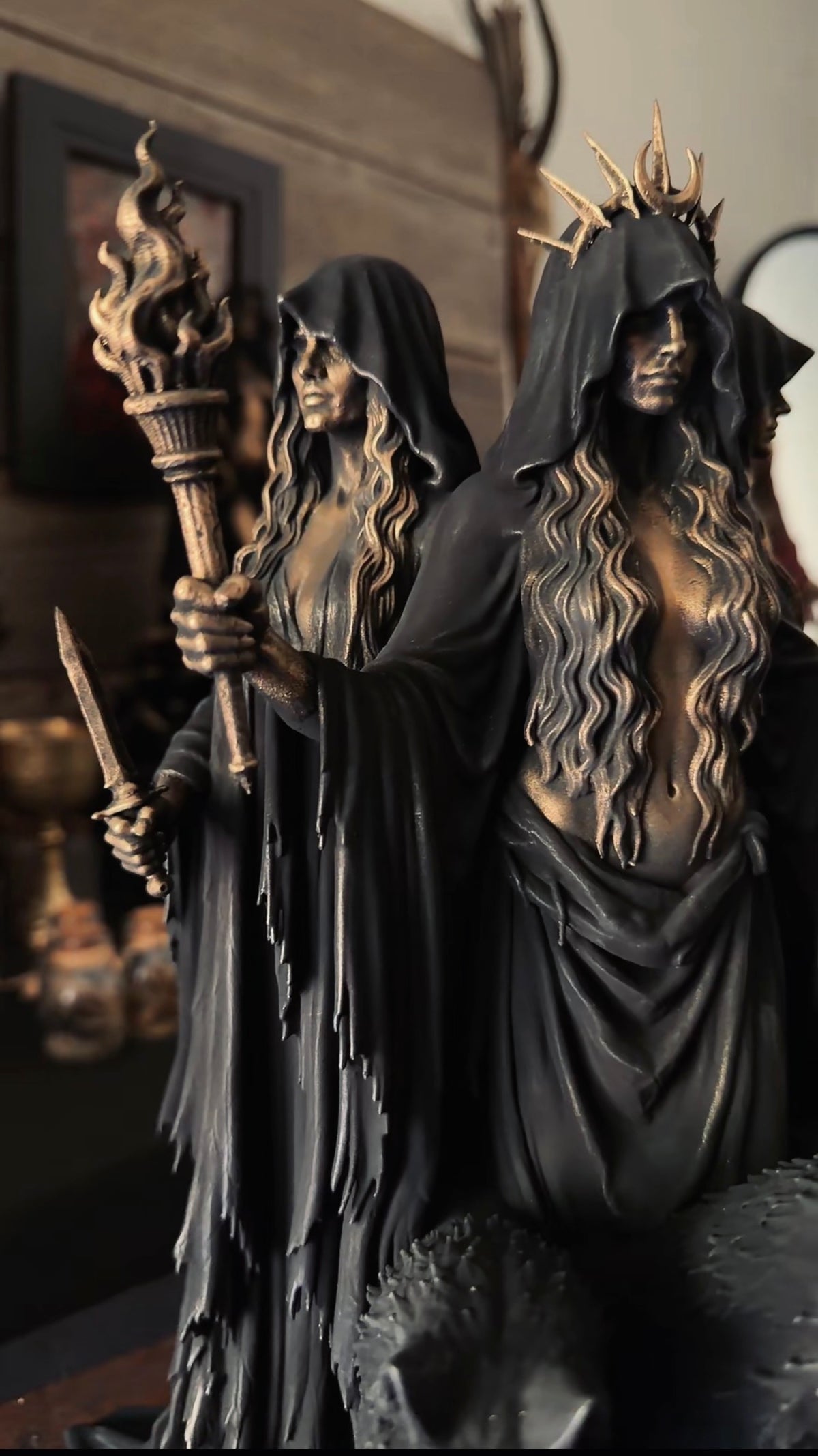 Hekate Propolos, She Who Walks Beside
